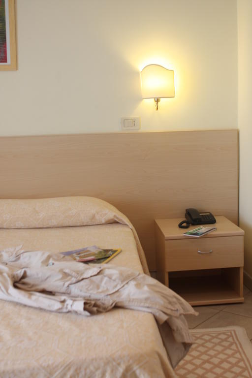 ואסטו Hotel Lido מראה חיצוני תמונה
